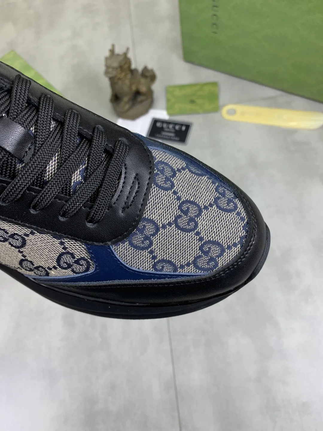 Men's shoes 💰P460💰【New model】🆘 The latest model from Gucci official website🎁Classic casual and fashionable men's shoes👟Best model💥The style is simple and elegant, exclusive for trendy men. Unique official website latest brand elements👑Gucci original decoration, fashionable and generous, the fabric is made of original soft calfskin➕Comfortable soft pigskin lining ✅Wear-resistant rubber outsole specified on the official website_Full of elasticity, the classic model taken at the counter 🎬Color: 4⃣️colors available😍Number of yards: 38-44 (45 46 customized)